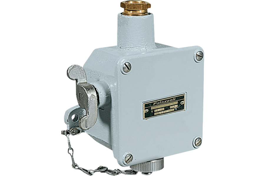 P462131 NAVE SOCKET UNAV 1436-BRASS ENCL.-10A 230V 2P+E IP56